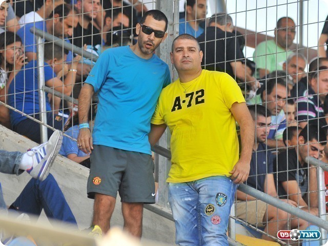 געגועיי לטבריה? אוזן (משמאל) עם זוהר יצחק (ארנון לוי)